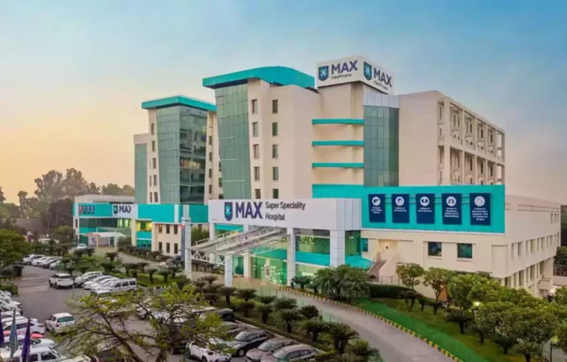 Max Healthcare hospital location